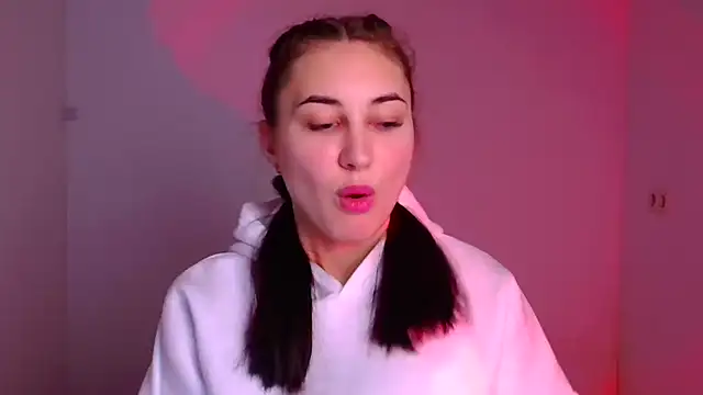 Jennifer Blum online show from December 2024 06:11:01 AM