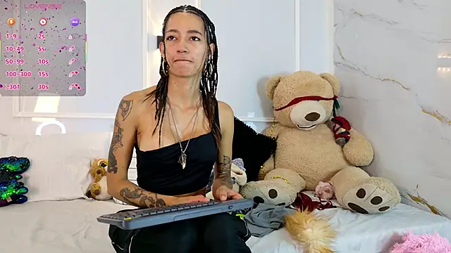 Snapshot of zorravioletta1 chatting on February 2026 12:12:01 PM zorravioletta1 online show from February 2026 12:12:01 PM