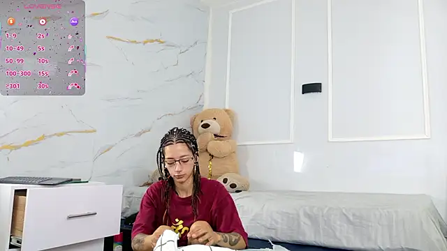 Snapshot of zorravioletta1 chatting on February 2026 12:02:01 PM zorravioletta1 online show from February 2026 12:02:01 PM