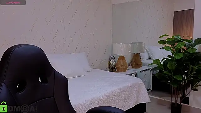 ISA  CUTEE online show from September 2025 04:01:02 AM