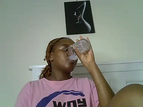  nightnurse online show from December 2024 01:31:02 PM