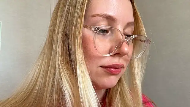 HoneyAudrey online show from September 2025 03:28:02 AM