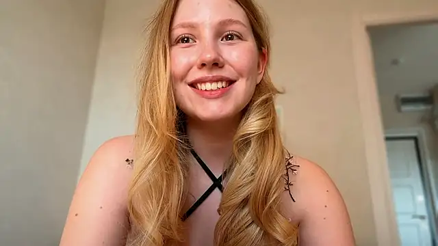 HoneyAudrey online show from June 2026 02:03:01 AM