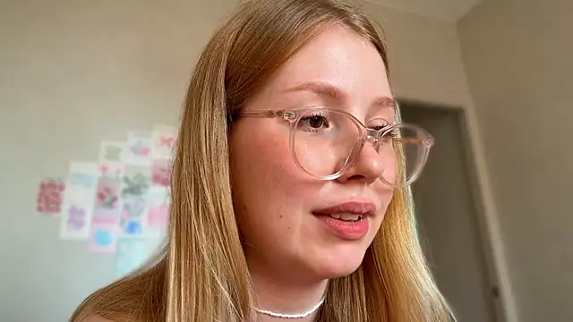 HoneyAudrey online show from June 2026 02:27:02 AM