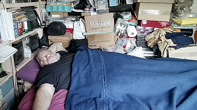 hadeszeuss2 online show from December 2025 02:26:01 PM