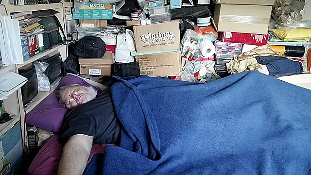 hadeszeuss2 online show from December 2025 02:14:02 PM