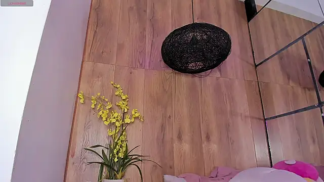  LittleLia online show from January 2025 05:15:02 PM