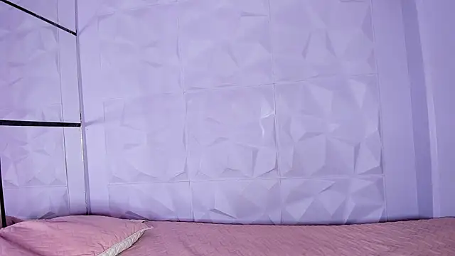  LittleLia online show from October 2025 01:11:02 PM