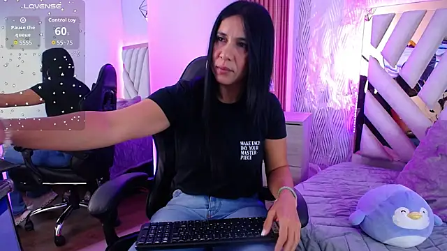 Camille jhonson online show from February 2026 10:47:01 AM