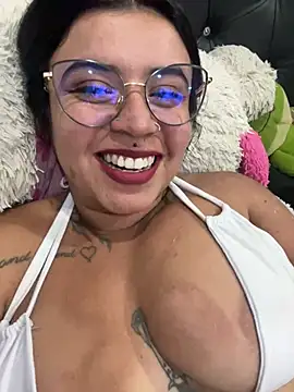 Devilsweet17 online show from March 2025 11:12:01 PM