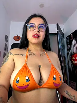 Devilsweet17 online show from October 2025 07:01:02 PM