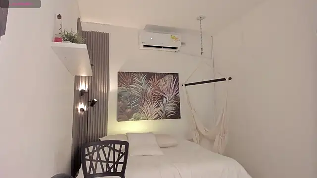 emma alice  online show from January 2026 10:21:02 AM