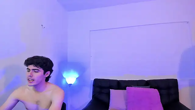 Snapshot of interracial_wallen chatting on January 2025 02:19:02 AM interracial wallen online show from January 2025 02:19:02 AM