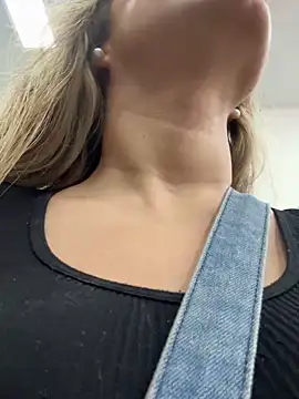 Karen San Miguel online show from January 2025 03:26:02 PM