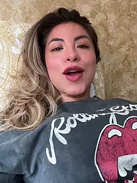 Karen San Miguel online show from February 2025 07:10:01 PM