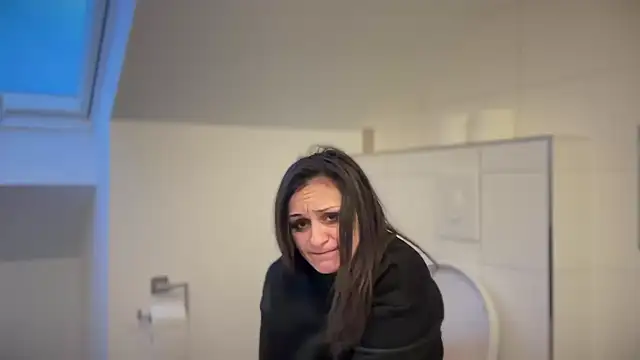 JeSuisUnTapin online show from December 2024 03:11:02 PM