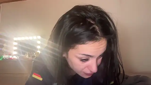 JeSuisUnTapin online show from October 2025 05:40:02 PM