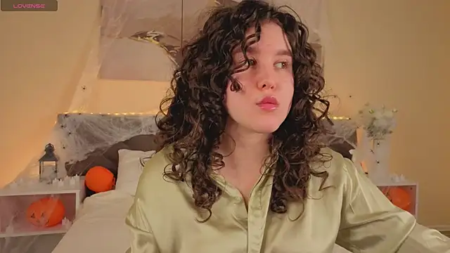 Ariella Sol online show from November 2025 01:06:02 AM