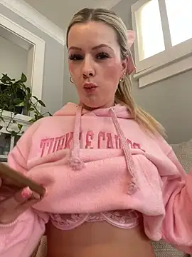 LoveShae  online show from February 2025 10:01:01 PM