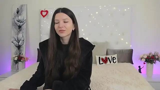 --Daniella- online show from February 2026 07:01:01 AM