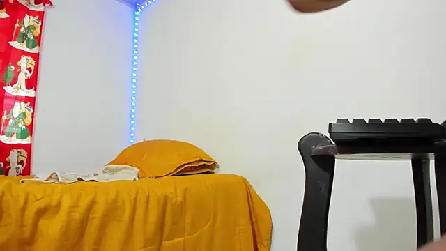 Anahi Cruz7 online show from December 2024 05:08:01 PM