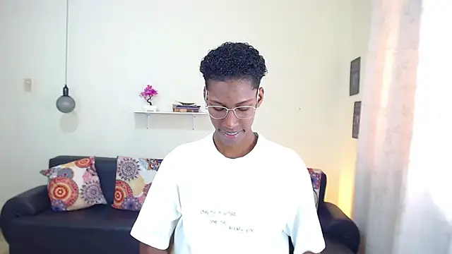 maiki18  online show from January 2025 01:47:02 PM