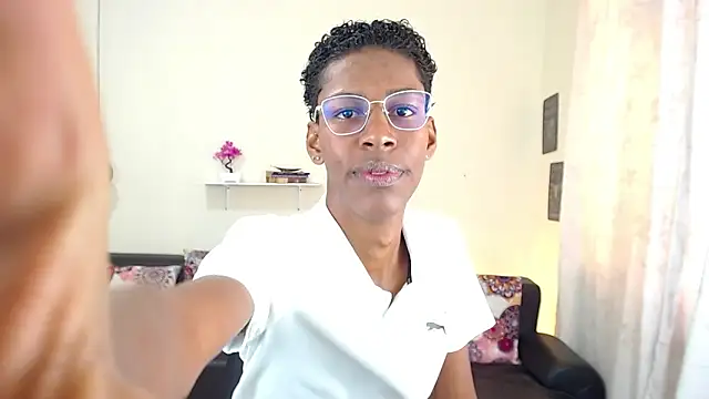 maiki18  online show from January 2025 01:32:01 PM