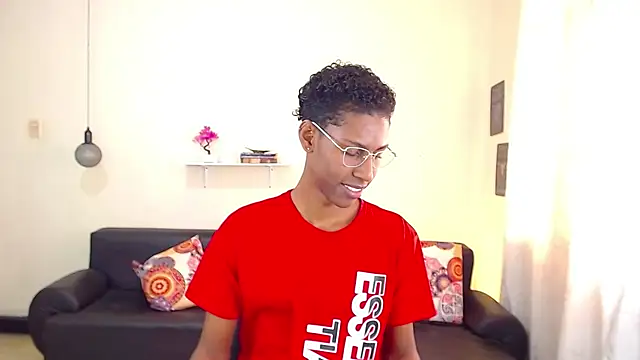 maiki18  online show from January 2025 01:32:01 PM