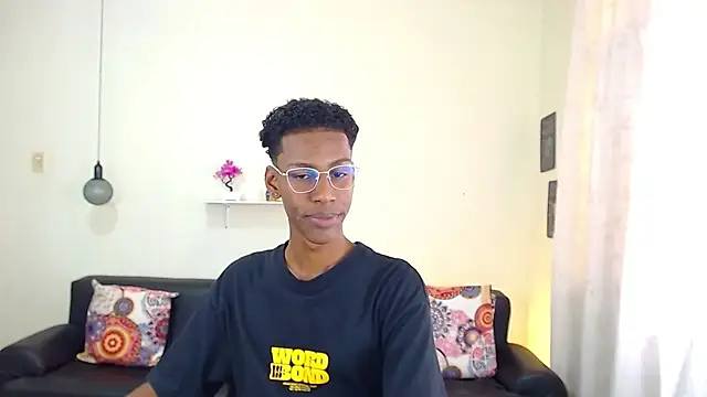 maiki18  online show from January 2025 05:00:01 PM