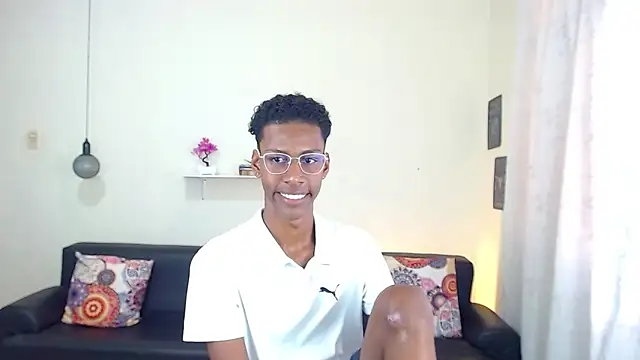 maiki18  online show from January 2025 07:46:01 PM