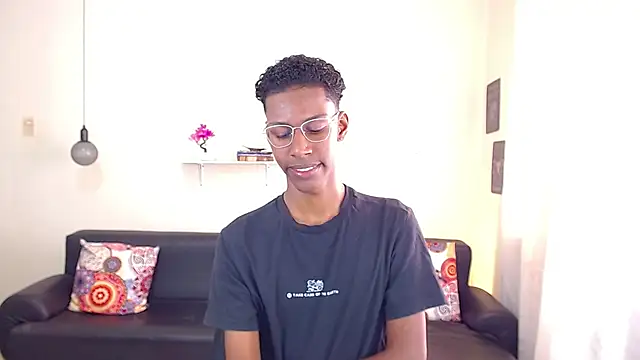 maiki18  online show from January 2025 01:27:01 PM