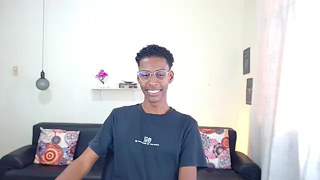 maiki18  online show from January 2025 04:30:01 PM