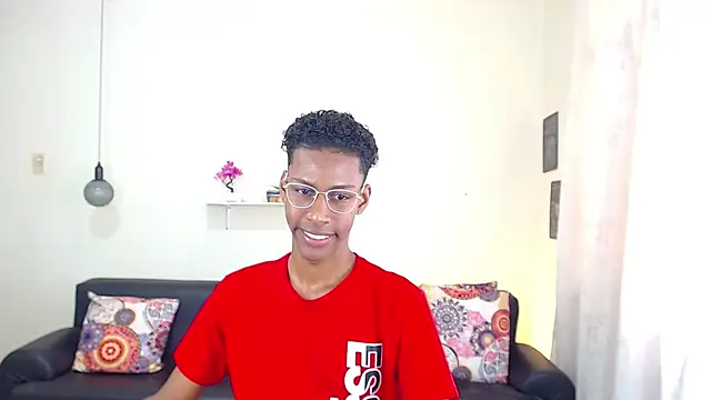 maiki18  online show from January 2025 01:38:02 PM