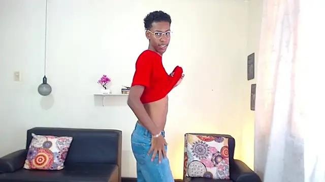 maiki18  online show from January 2025 04:41:01 PM