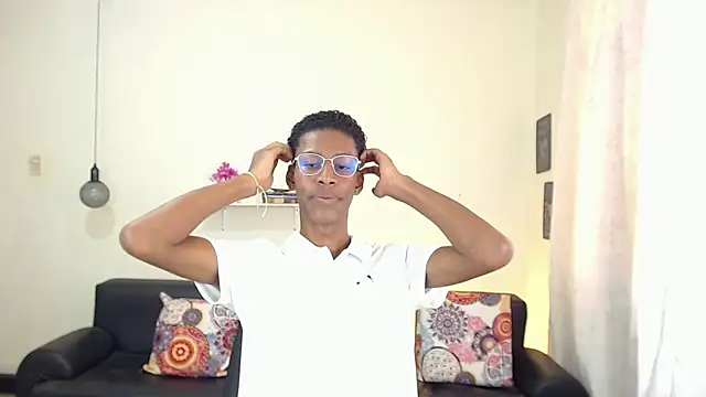 maiki18  online show from February 2025 04:52:01 PM