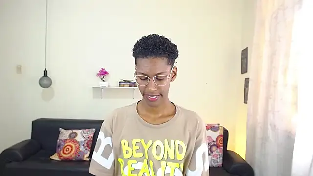 maiki18  online show from February 2025 01:21:02 PM