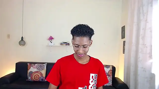 maiki18  online show from February 2025 07:49:01 PM