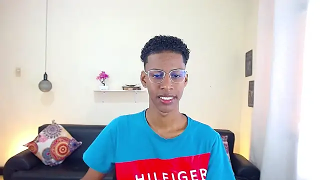 maiki18  online show from February 2025 01:51:02 PM