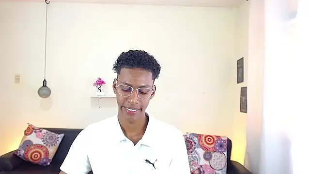 maiki18  online show from February 2025 07:56:01 PM