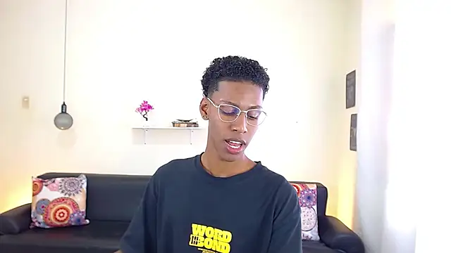 maiki18  online show from February 2025 04:52:01 PM