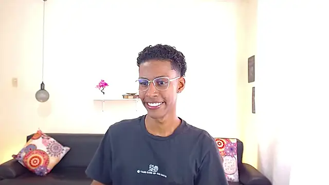 maiki18  online show from February 2025 01:49:02 PM