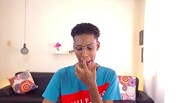 maiki18  online show from February 2025 01:58:01 PM