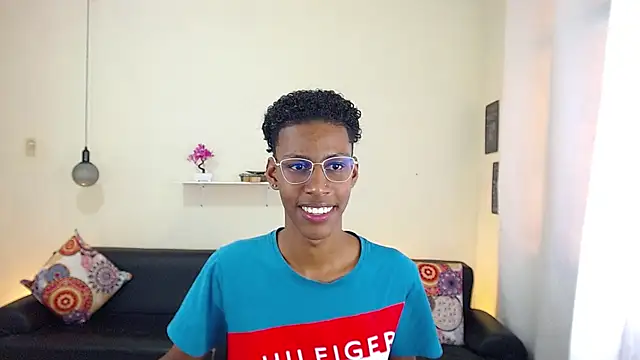 maiki18  online show from February 2025 08:07:02 PM