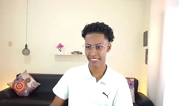 maiki18  online show from March 2025 01:49:01 PM