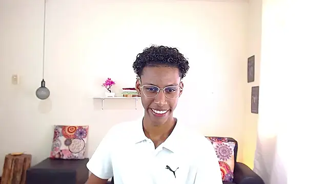 maiki18  online show from March 2025 01:43:02 PM