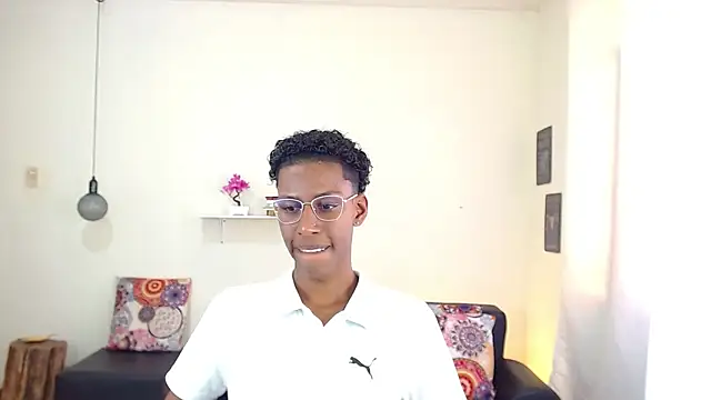 maiki18  online show from March 2025 07:50:02 PM