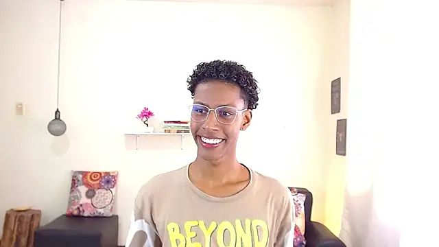 maiki18  online show from March 2025 01:45:01 PM