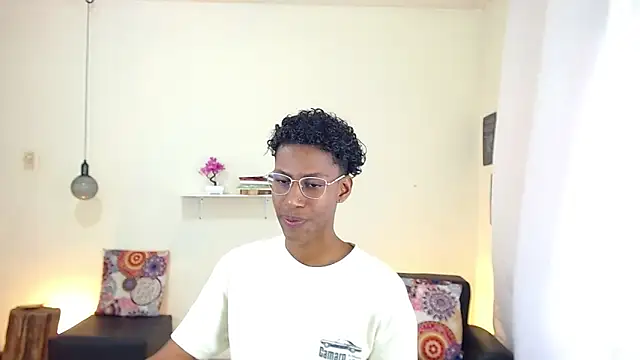 maiki18  online show from March 2025 01:24:01 PM