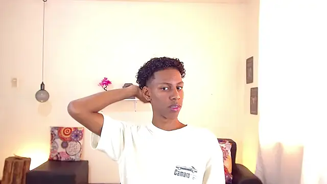 maiki18  online show from March 2025 01:42:02 PM