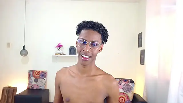 maiki18  online show from March 2025 04:48:01 PM